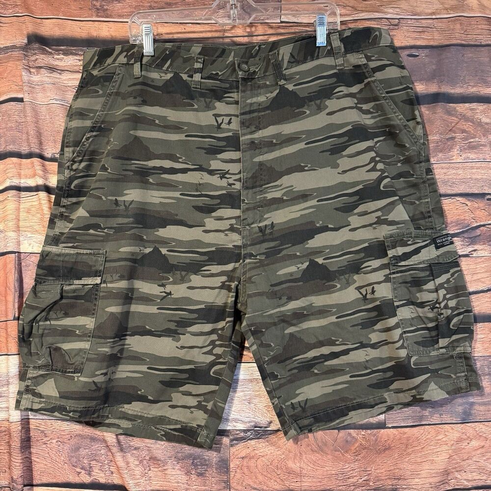 Wrangler Men Cargo Shorts 44 Duck Camo Green 100% Cotton Flying Birds Waterfowl